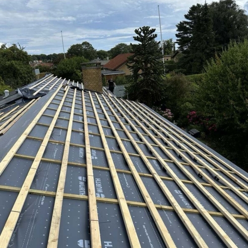 Renovering af hus – nyt undertag fra WÜRTH og opsatte lægter.